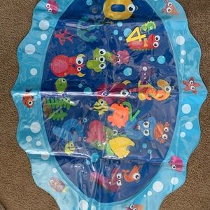 Water mat for tummy time